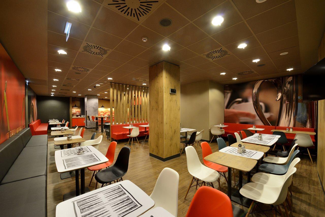 Ibis Hotel 3*