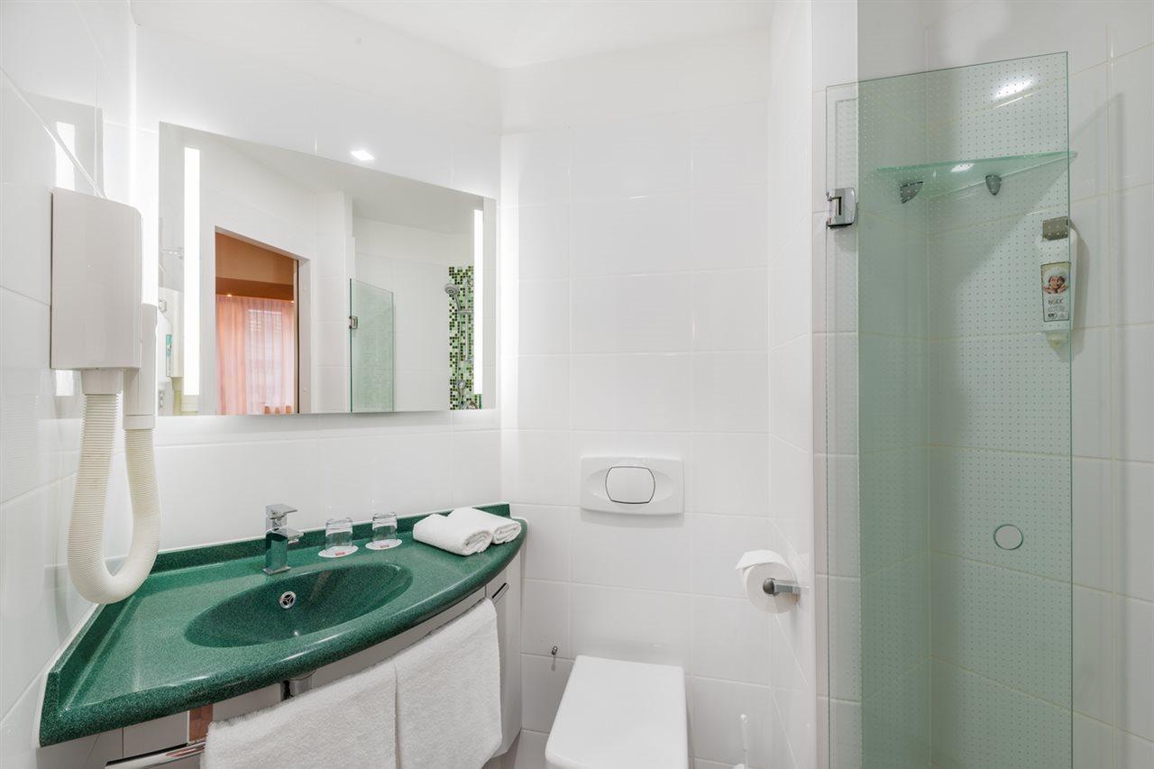 Ibis 3*