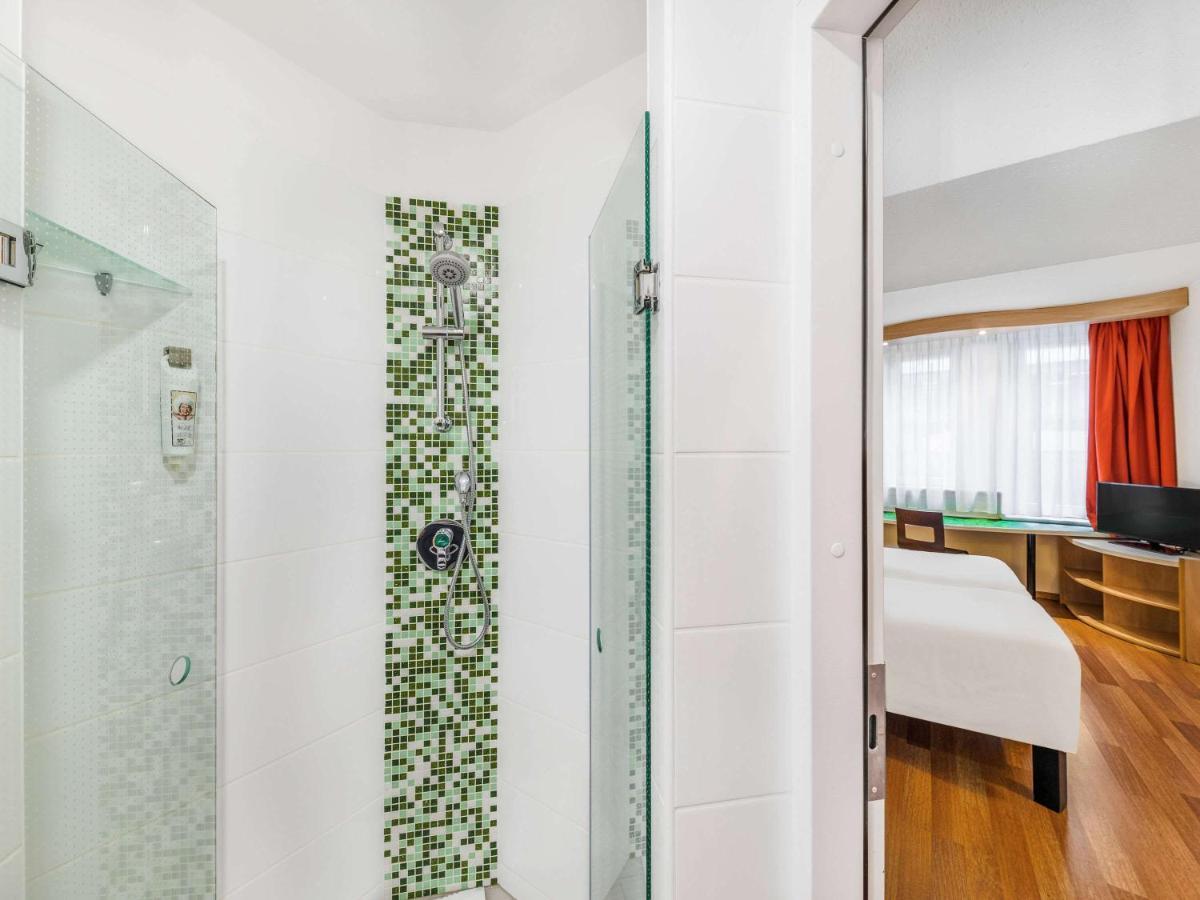 Ibis Hotel 3*