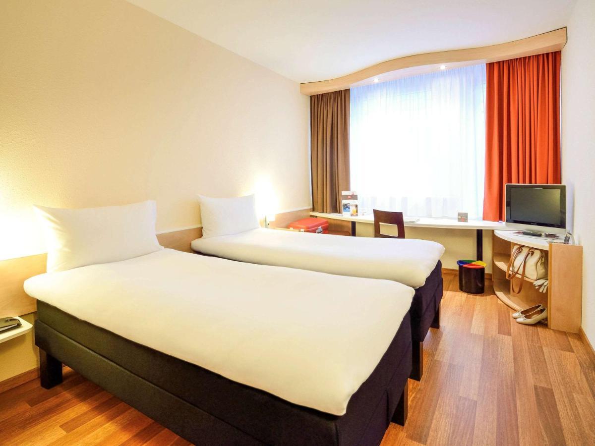 Ibis Hotel 3*